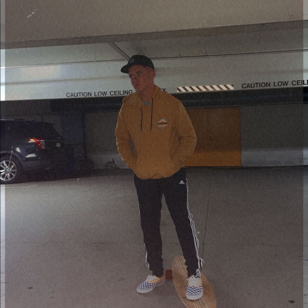 Meet your Posher, Justin